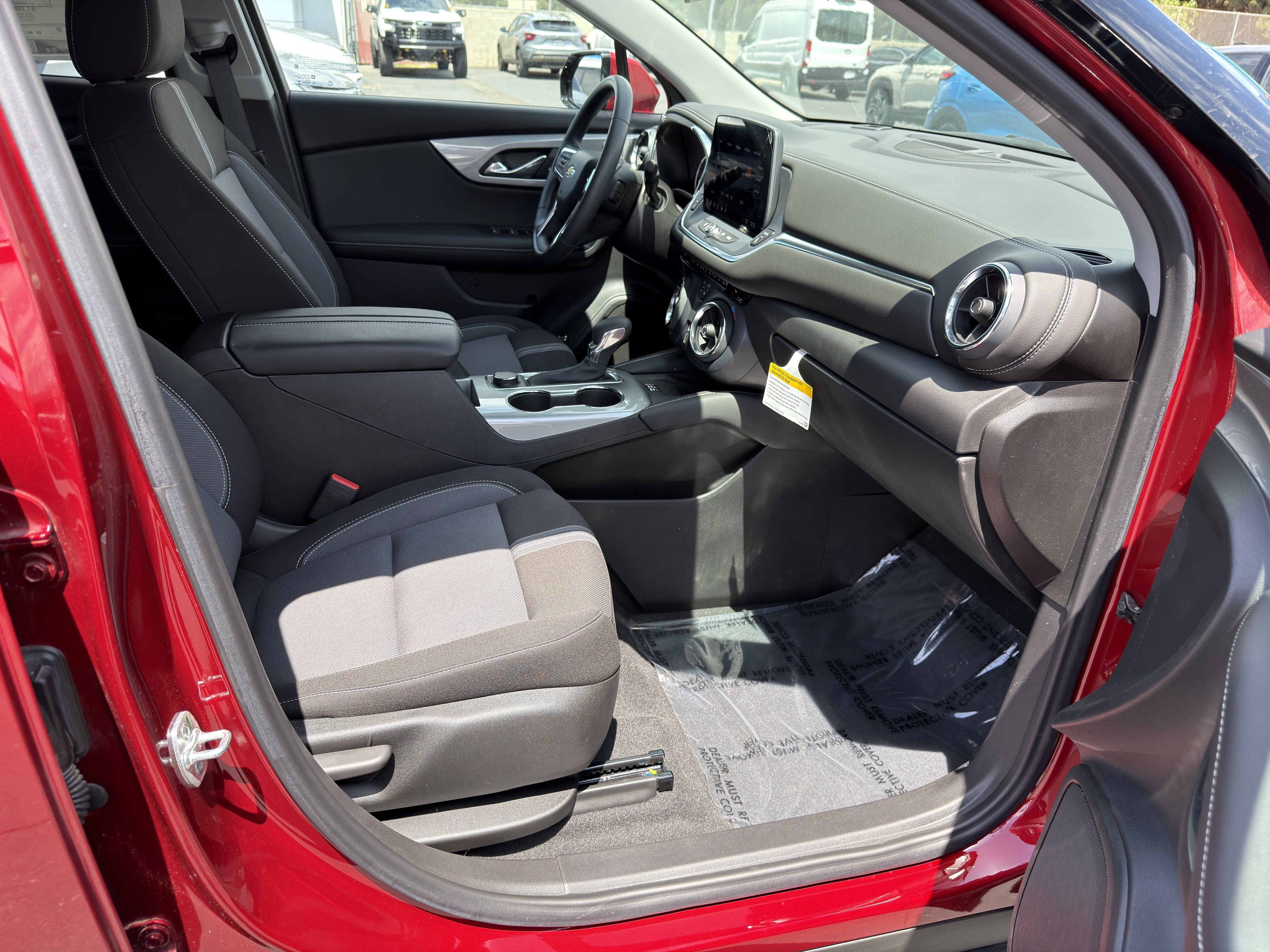 New 2025 Chevrolet Blazer LT w/ Convenience Package FWD image 10