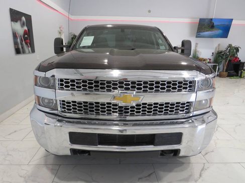 Used 2019 Chevrolet Silverado 2500 W/T AWD/4WD image 9