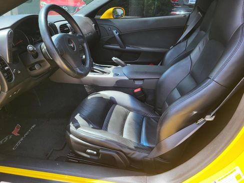 Used 2007 Chevrolet Corvette Coupe RWD image 12