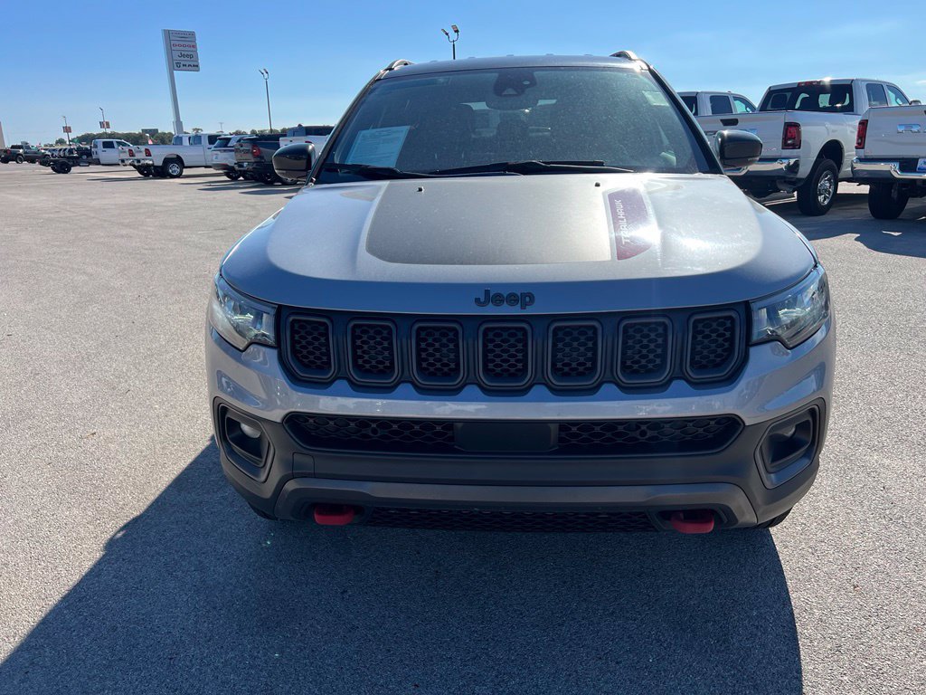 Used 2023 Jeep Compass Trailhawk AWD/4WD image 10