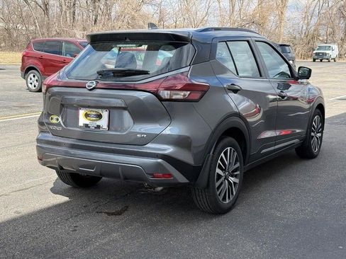 Used 2021 Nissan Kicks SR image 5
