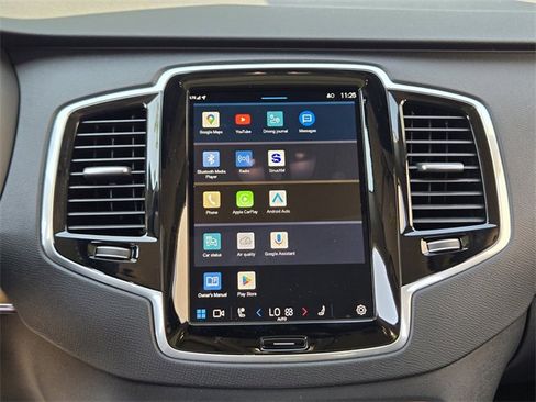 Certified 2025 Volvo XC90 T8 Plus w/ Protection Package Premier image 20