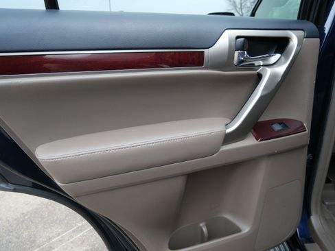 Used 2019 Lexus GX 460 Premium image 15