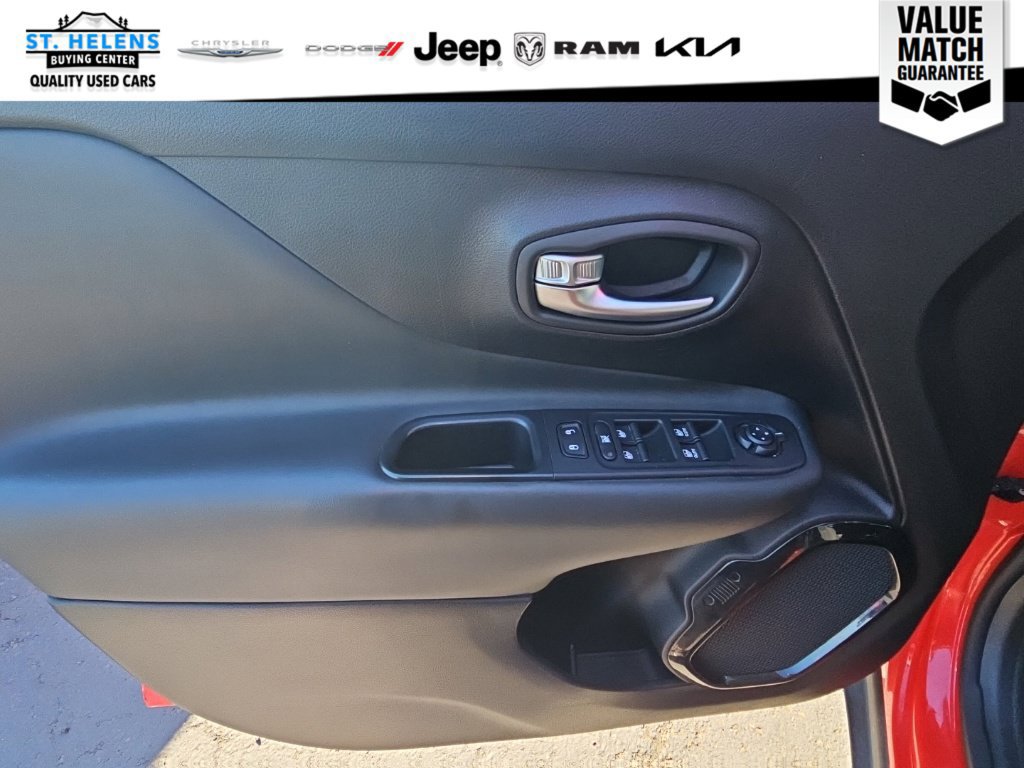 Used 2018 Jeep Renegade Altitude AWD/4WD image 28