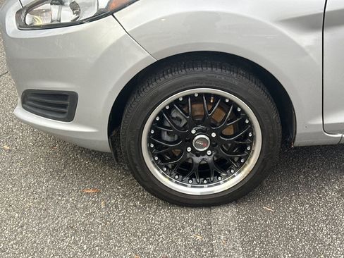 Used 2016 Ford Fiesta SE image 11