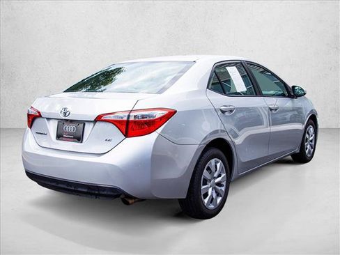 Used 2016 Toyota Corolla LE FWD image 5