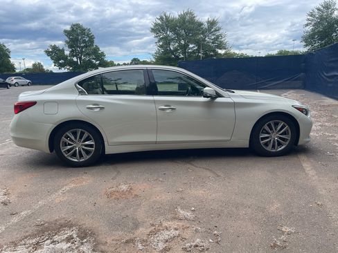 Used 2016 INFINITI Q50 3.0t Premium w/ Driver Assistance Package RWD image 34
