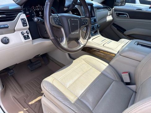 Used 2017 GMC Yukon Denali w/ Open Road Package RWD image 24