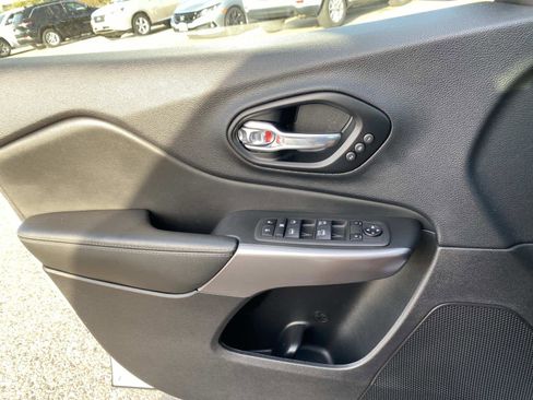 Certified 2022 Jeep Cherokee Limited image 24