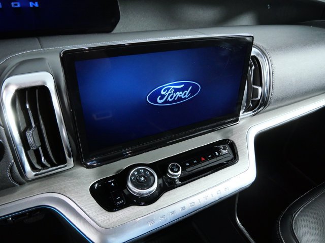 Used 2025 Ford Expedition Max Platinum AWD/4WD image 22