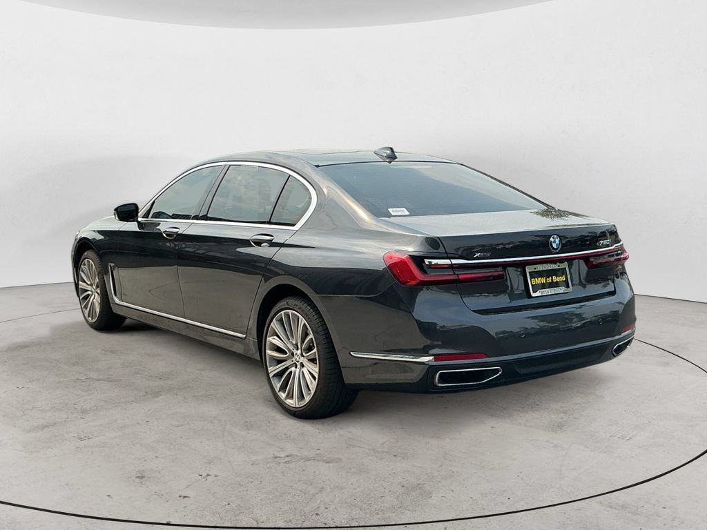 Used 2022 BMW 750i xDrive w/ Luxury Rear Seating Package AWD/4WD image 7