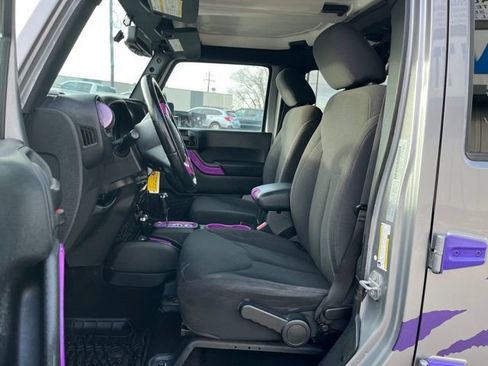 Used 2018 Jeep Wrangler Unlimited Sport S AWD/4WD image 25
