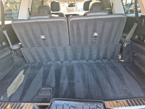 Used 2023 Mercedes-Benz GLS 580 4MATIC image 6