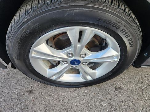 Used 2014 Ford Focus SE image 9