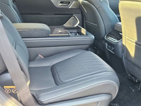 New 2026 INFINITI QX80 Autograph w/ Premium Cargo Package image 24