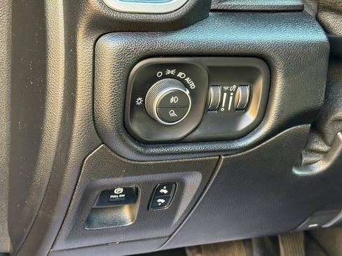 Used 2019 RAM 1500 Big Horn AWD/4WD image 28