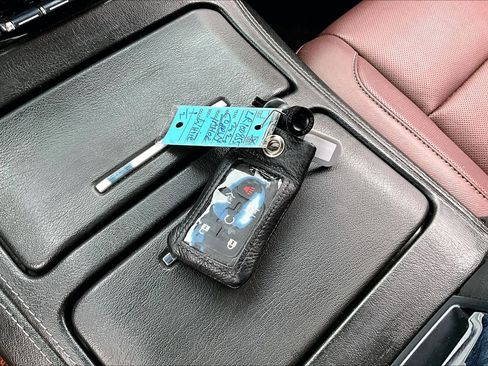 Used 2020 Chevrolet Tahoe Premier w/ Premier Plus Edition image 27