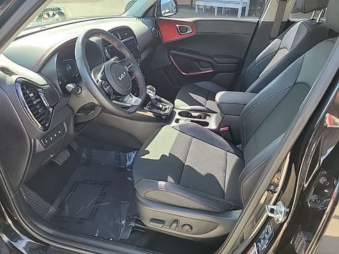 Used 2025 Kia Soul GT-Line w/ GT-Line Technology Package image 11