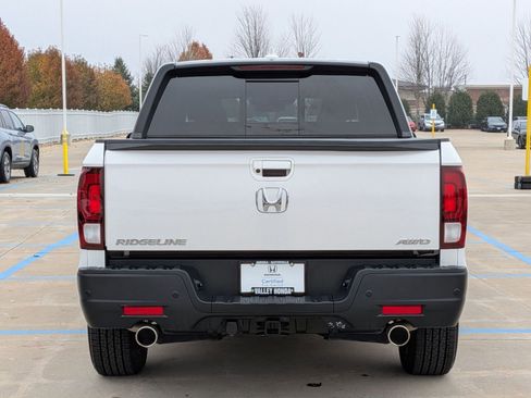 Certified 2023 Honda Ridgeline Black Edition image 7