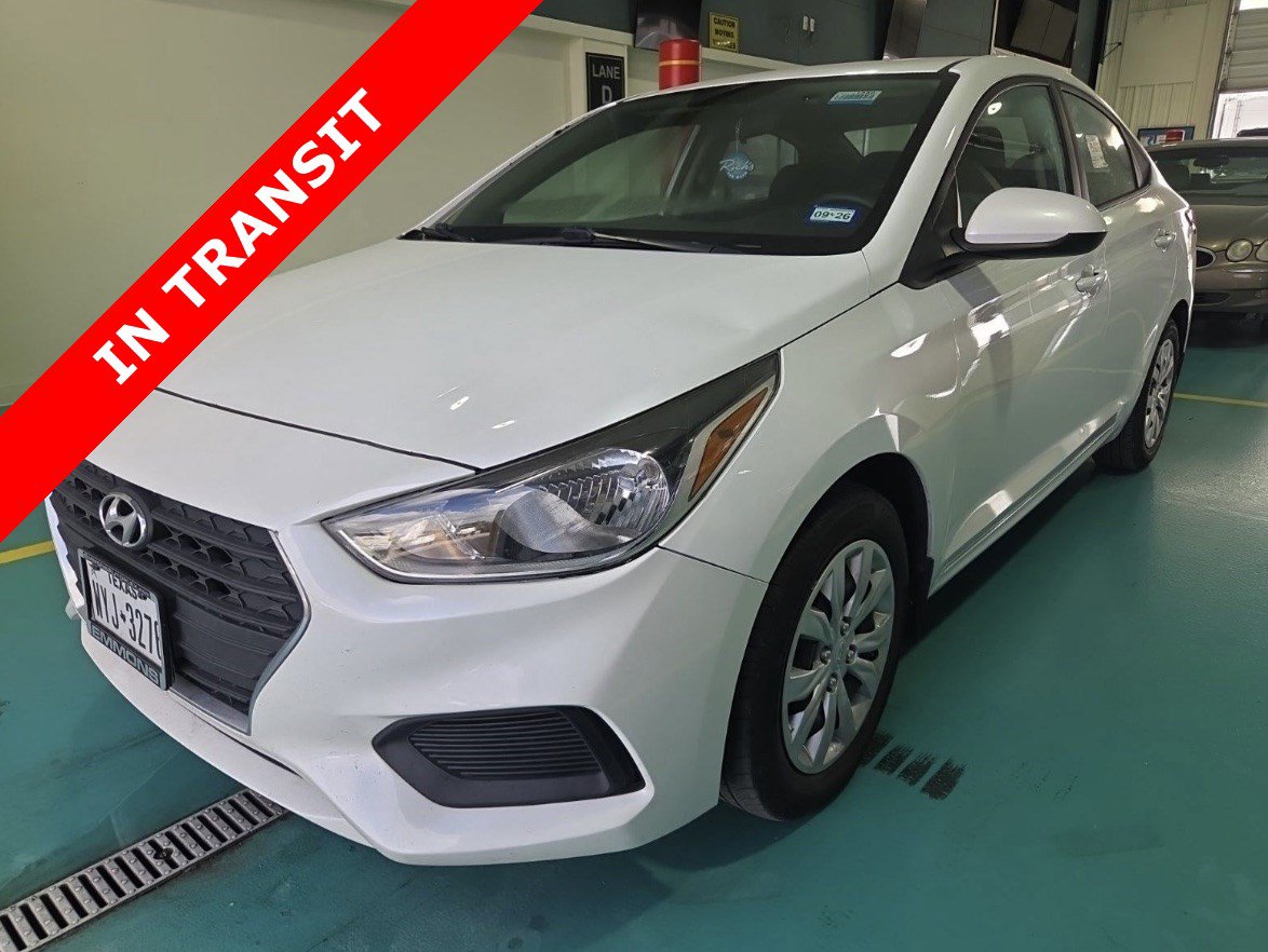 Used 2022 Hyundai Accent SE FWD image 1