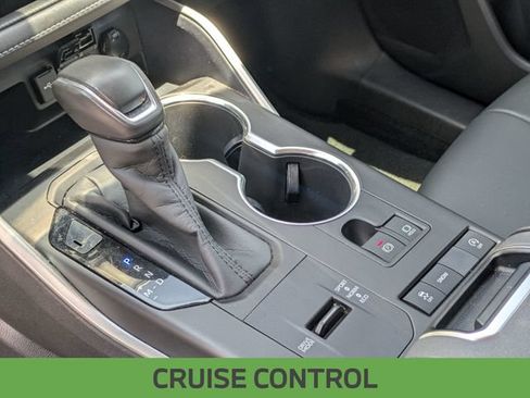 Used 2020 Toyota Highlander XLE FWD image 20