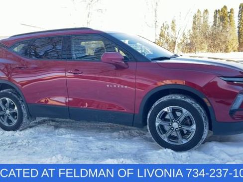 Used 2024 Chevrolet Blazer LT w/ Convenience Package image 9