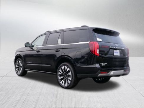 New 2026 Ford Expedition Platinum w/ Driver's Package image 5