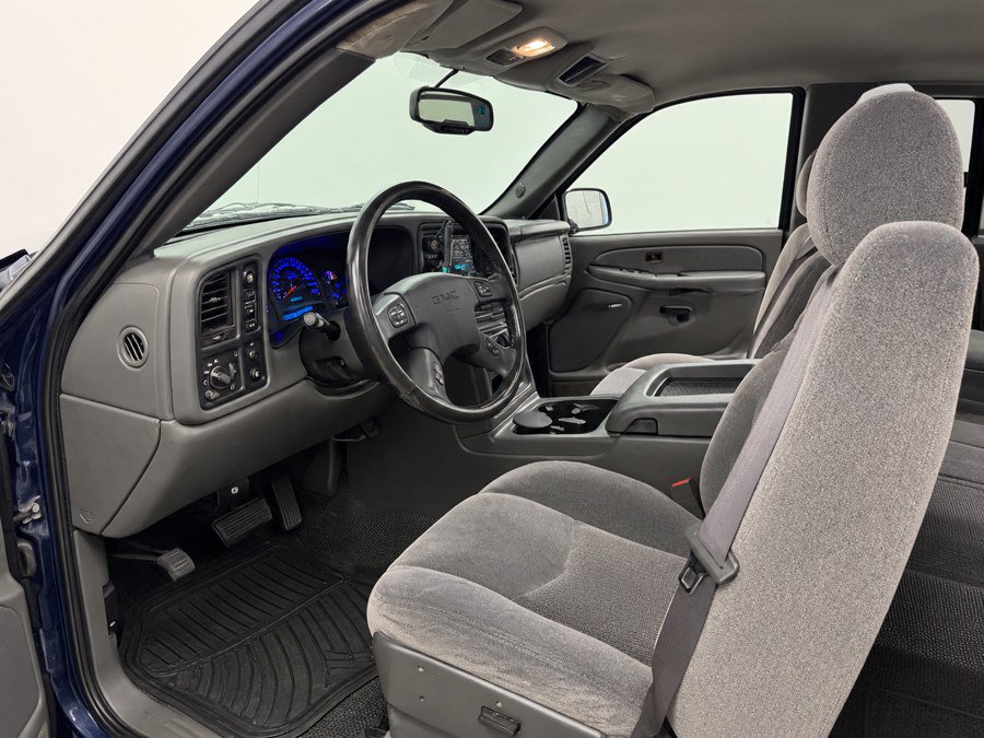 Used 2005 GMC Sierra 1500 SLE w/ Safe And Sound Package AWD/4WD image 33