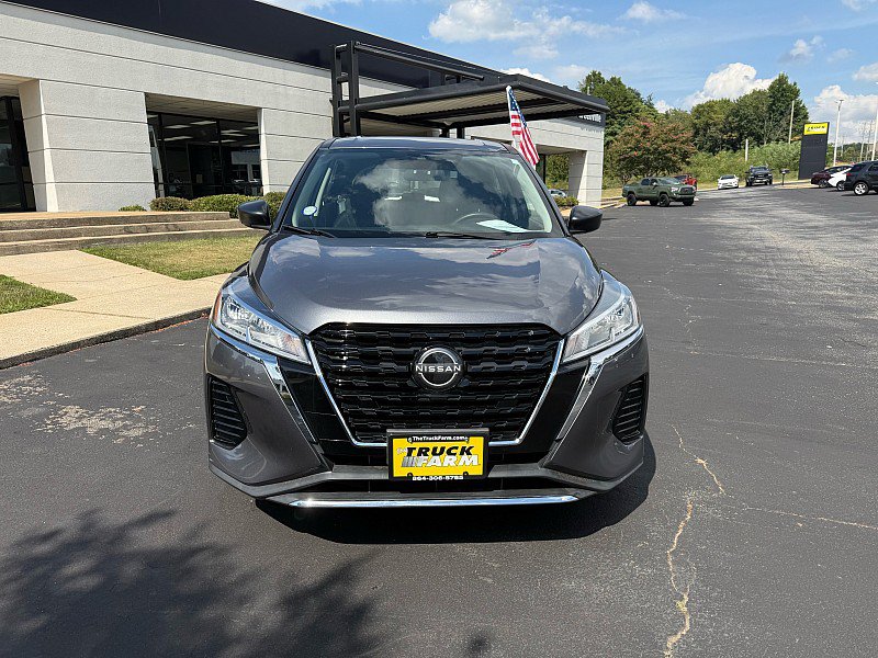 Used 2024 Nissan Kicks S FWD image 7