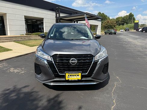 Used 2024 Nissan Kicks S FWD image 7