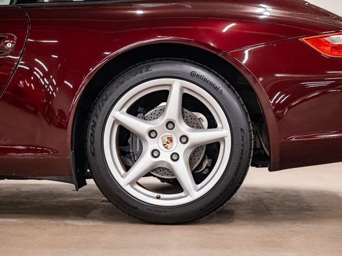 Used 2005 Porsche 911 Carrera RWD image 25