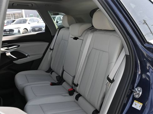 Used 2025 Audi Q5 Premium Plus w/ Premium Plus AWD/4WD image 18