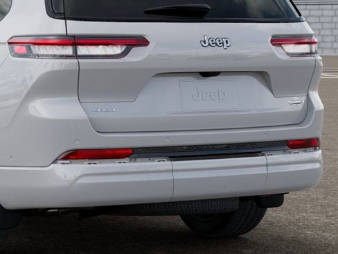 New 2026 Jeep Grand Cherokee L Summit AWD/4WD image 13