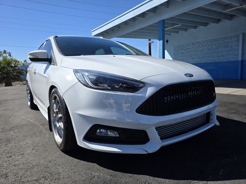 Used 2016 Ford Focus ST FWD image 1