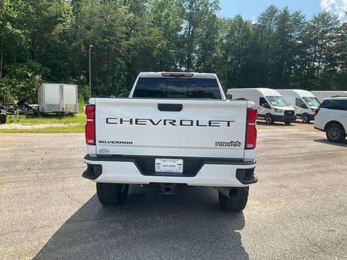 Used 2024 Chevrolet Silverado 3500 High Country w/ High Country Premium Package AWD/4WD image 6