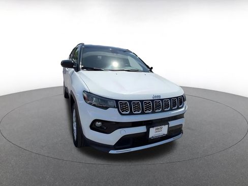 Used 2025 Jeep Compass Limited AWD/4WD image 3