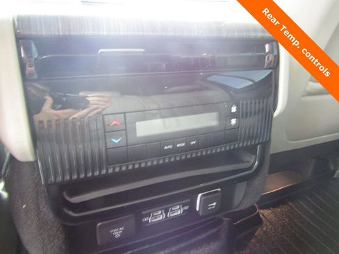 Used 2022 Jeep Wagoneer Series II image 21