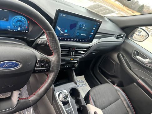 Certified 2023 Ford Escape ST-Line Select w/ Tech Pack #2 image 12