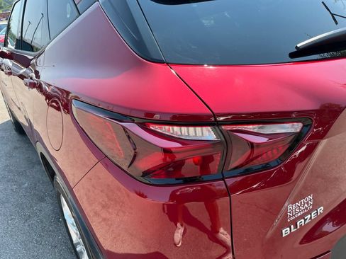 Used 2019 Chevrolet Blazer LT FWD image 39