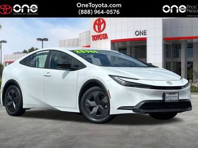 Used 2025 Toyota Prius LE