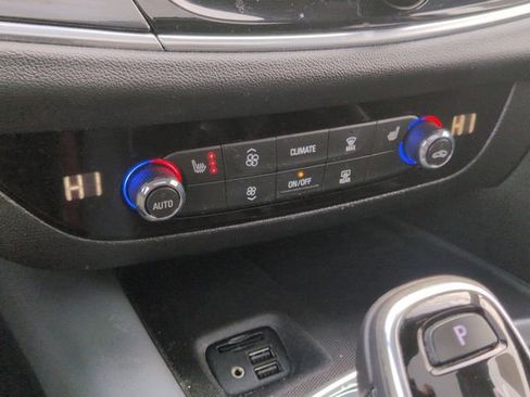 Used 2020 Buick Enclave Essence w/ Sound and Sites Package image 22