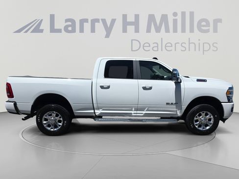 Used 2024 RAM 2500 Laramie AWD/4WD image 9
