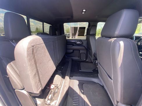 Used 2024 GMC Sierra 2500 AT4 w/ AT4 Preferred Package AWD/4WD image 27