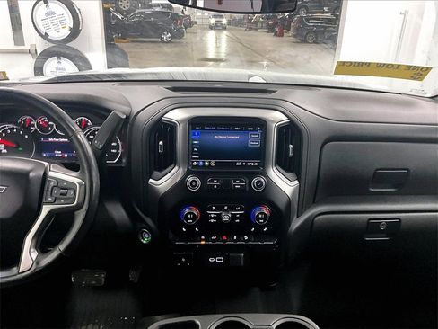 Used 2021 Chevrolet Silverado 1500 RST image 18