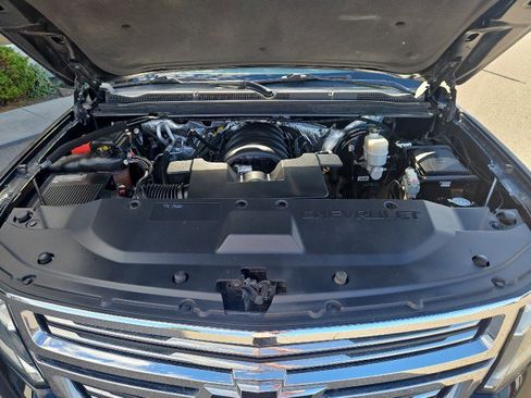 Used 2016 Chevrolet Suburban LTZ image 27