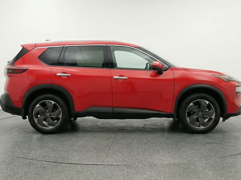 Used 2025 Nissan Rogue SV AWD/4WD image 11