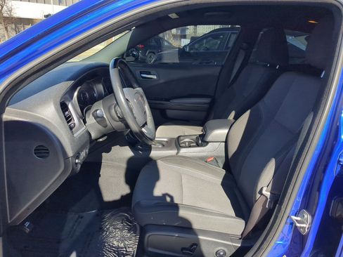 Used 2019 Dodge Charger SXT w/ Blacktop Package image 16