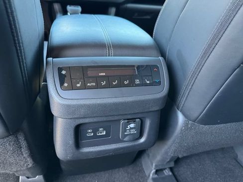 Used 2023 Nissan Pathfinder Platinum w/ Black Appearance Package AWD/4WD image 22
