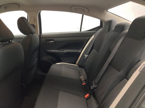 Used 2021 Nissan Versa SV FWD image 18