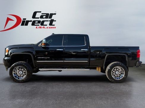 Used 2015 GMC Sierra 2500 Denali w/ Duramax Plus Package AWD/4WD image 12